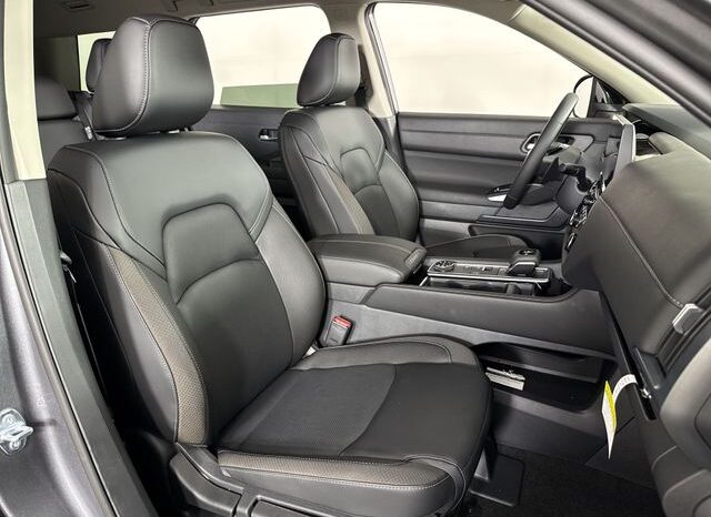 
 Nissan Pathfinder full									