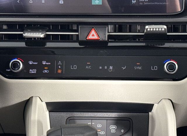 
								Kia Sportage full									