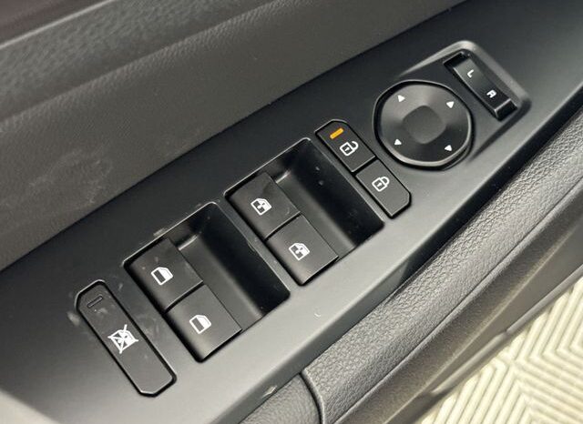 
								Kia Sportage full									