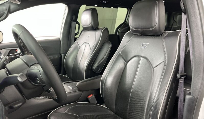 
 Chrysler Pacifica full									