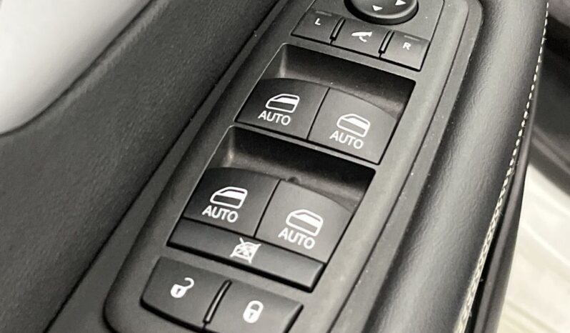 
 Chrysler Pacifica full									