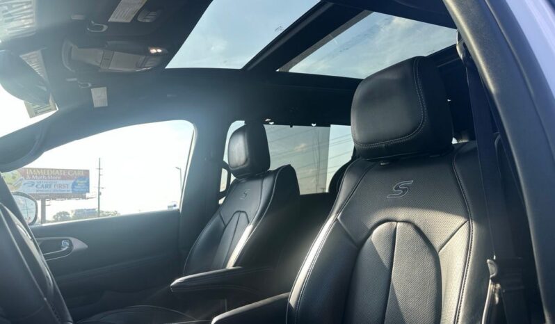 
 Chrysler Pacifica full									