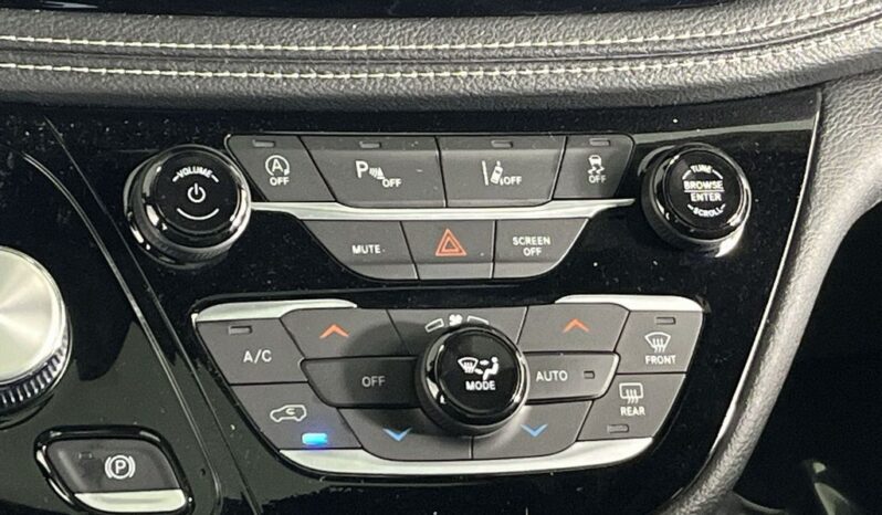 
 Chrysler Pacifica full									