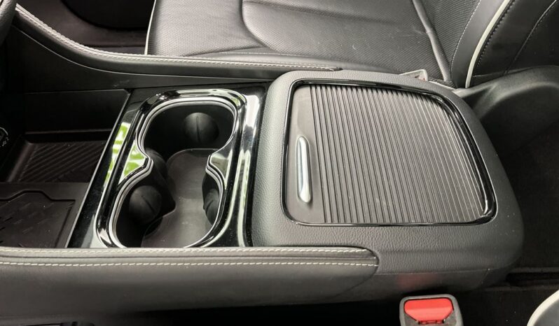 
 Chrysler Pacifica full									