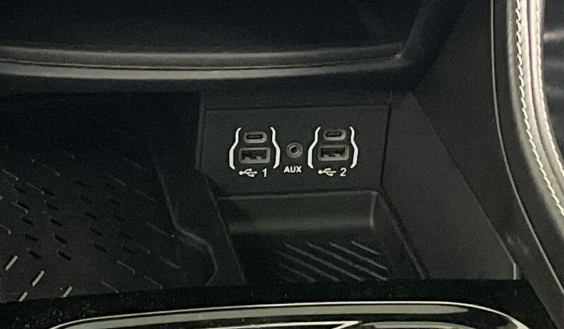 
 Chrysler Pacifica full									