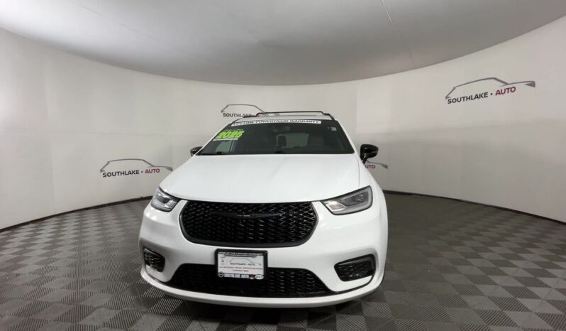 
 Chrysler Pacifica full									