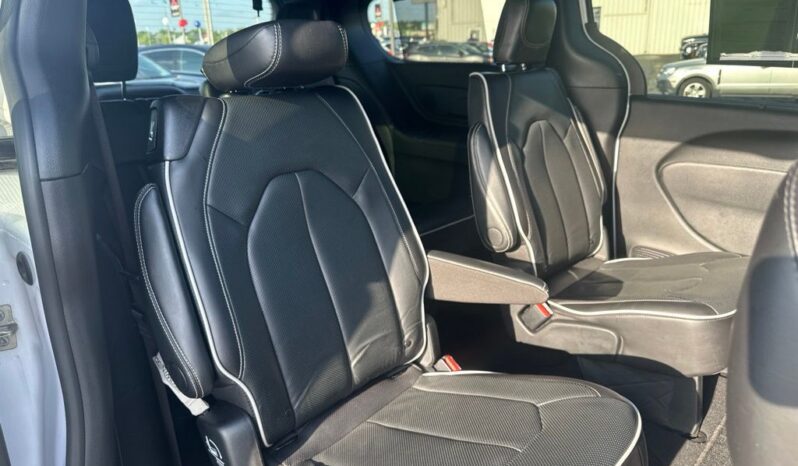 
 Chrysler Pacifica full									