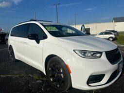
 Chrysler Pacifica full									