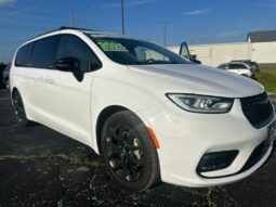 
 Chrysler Pacifica full									