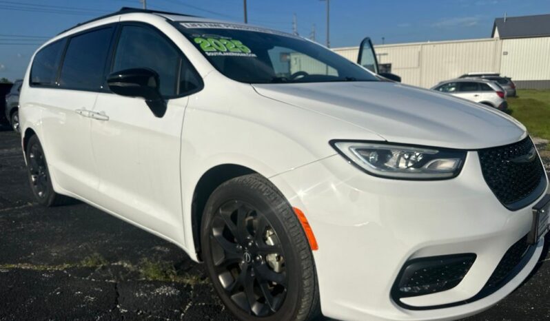 
 Chrysler Pacifica full									