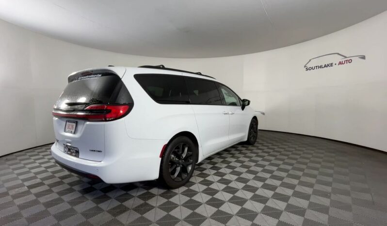 
 Chrysler Pacifica full									