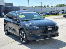 
 Ford Escape full									