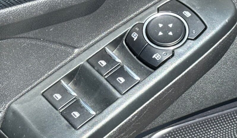 
 Ford Escape full									
