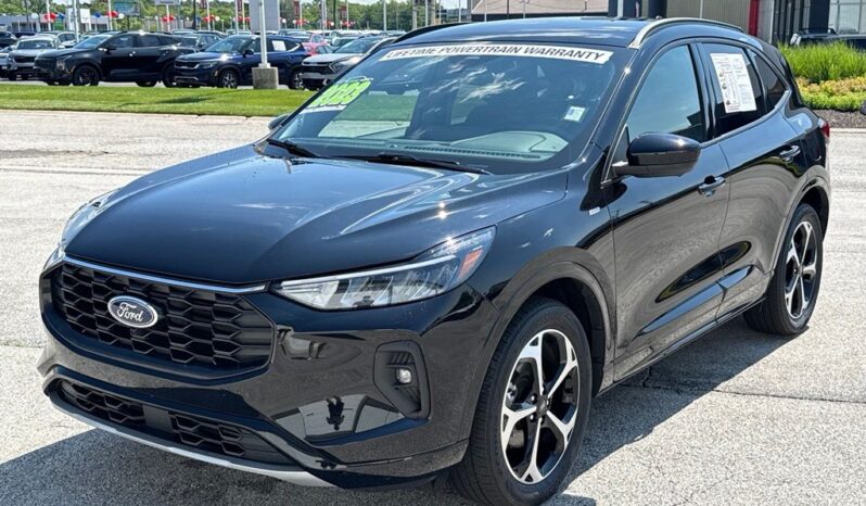 
 Ford Escape full									