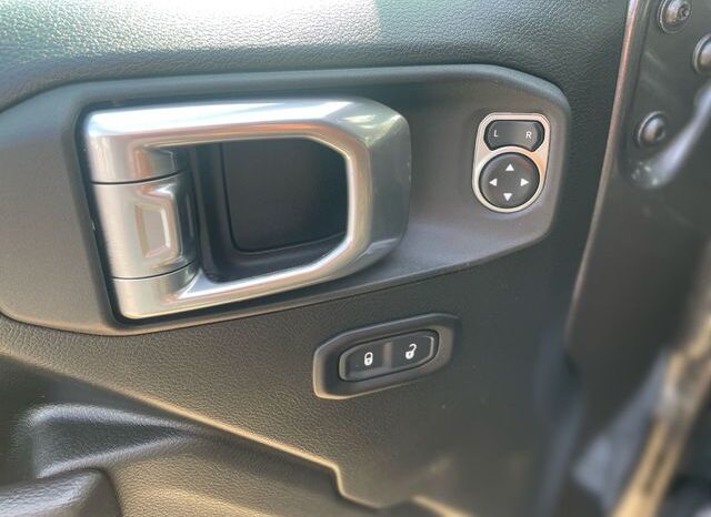 
								Jeep Wrangler full									