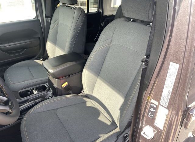 
								Jeep Wrangler full									
