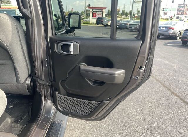 
								Jeep Wrangler full									