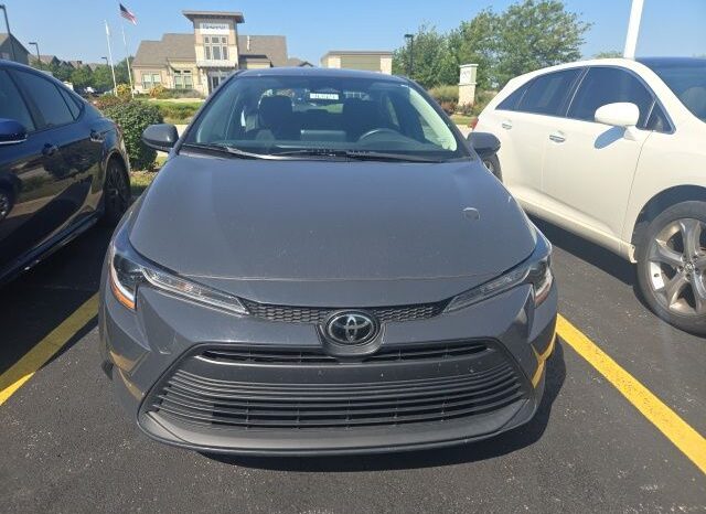 
								Toyota Corolla full									
