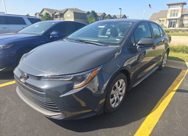
								Toyota Corolla full									