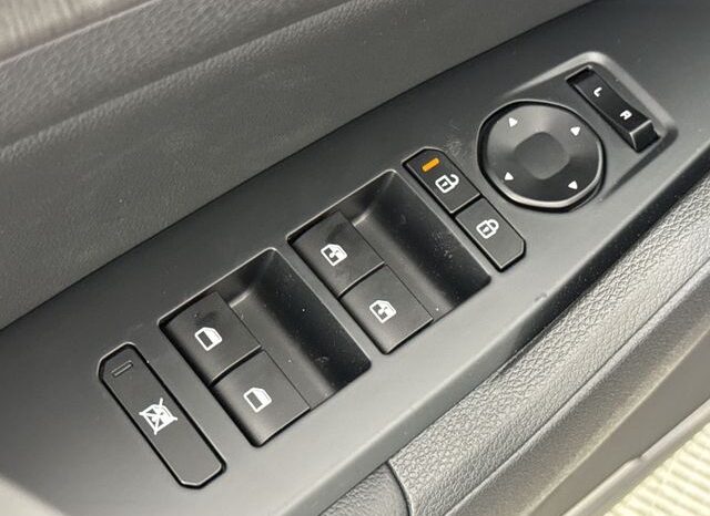 
								Kia Sportage Hybrid full									