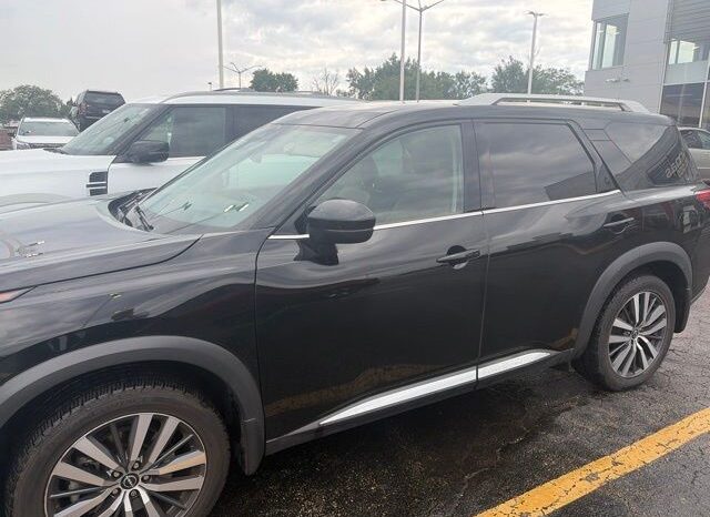 
 Nissan Pathfinder full									