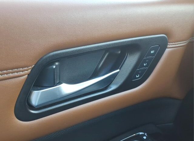 
								Nissan Pathfinder full									