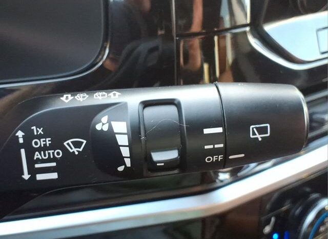 
								Nissan Pathfinder full									