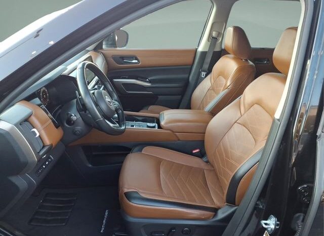 
								Nissan Pathfinder full									
