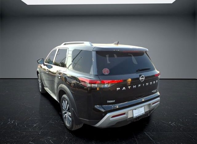 
								Nissan Pathfinder full									