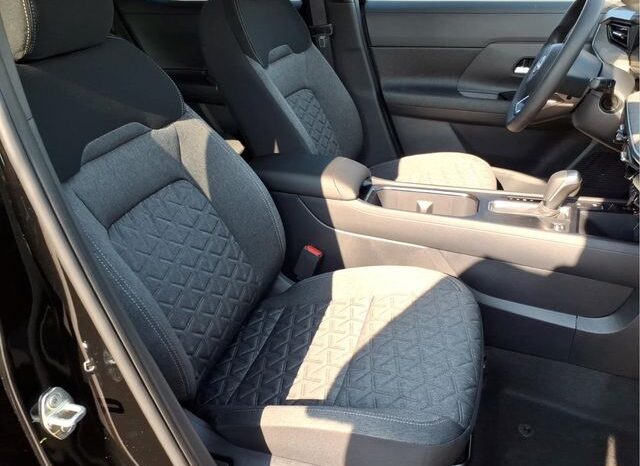 
								Nissan Kicks full									