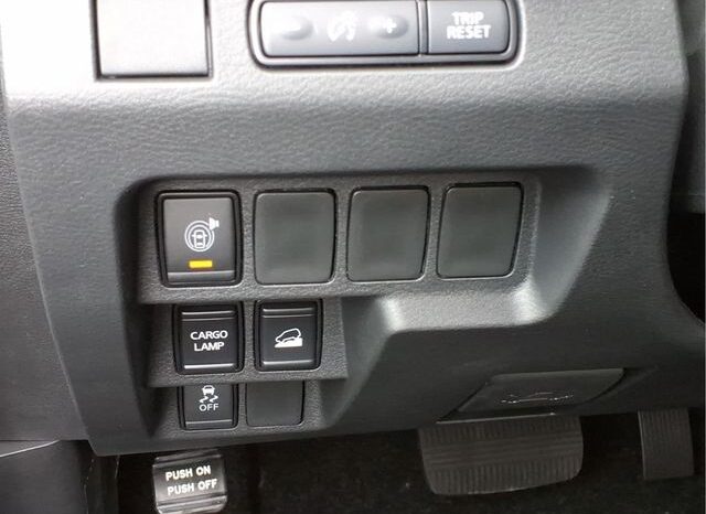 
								Nissan Frontier full									