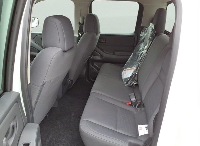 
								Nissan Frontier full									