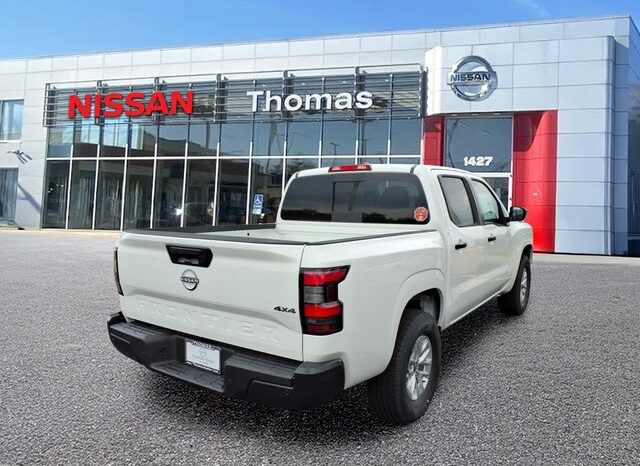 
								Nissan Frontier full									