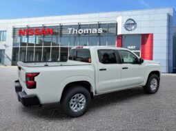 
										Nissan Frontier full									