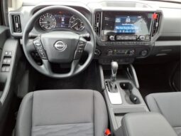
										Nissan Frontier full									