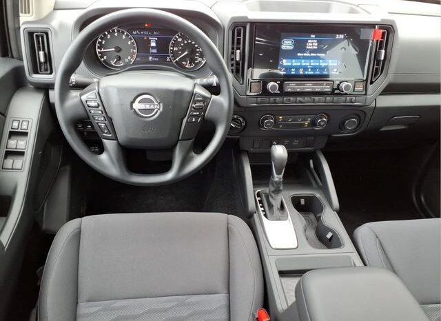 
								Nissan Frontier full									