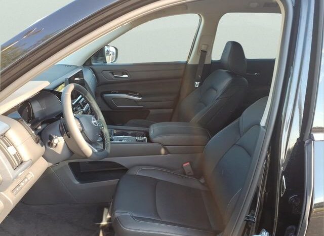 
 Nissan Pathfinder full									