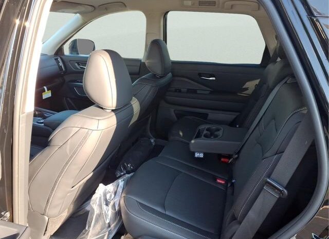 
 Nissan Pathfinder full									