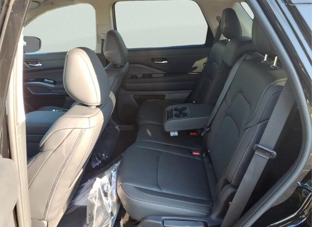
 Nissan Pathfinder full									