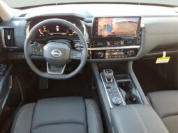 
 Nissan Pathfinder full									