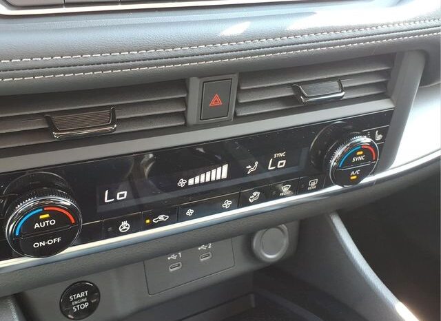 
 Nissan Rogue full									