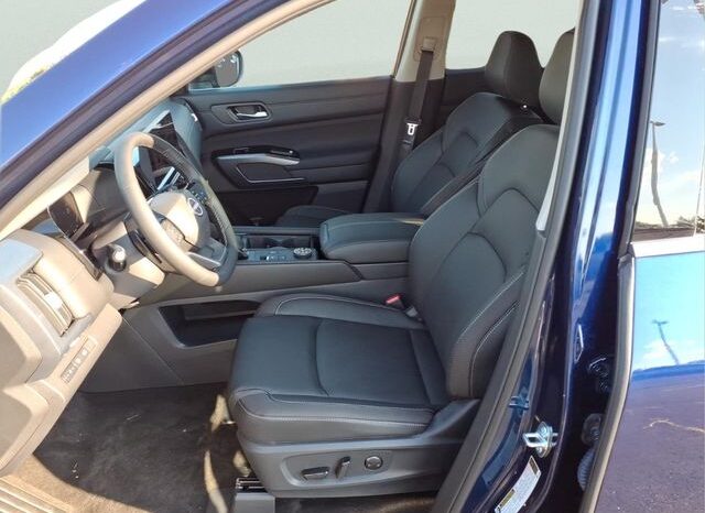 
 Nissan Pathfinder full									
