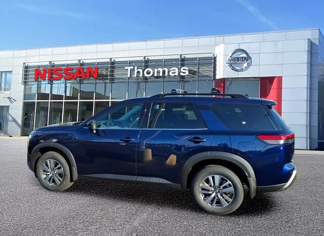 
 Nissan Pathfinder full									