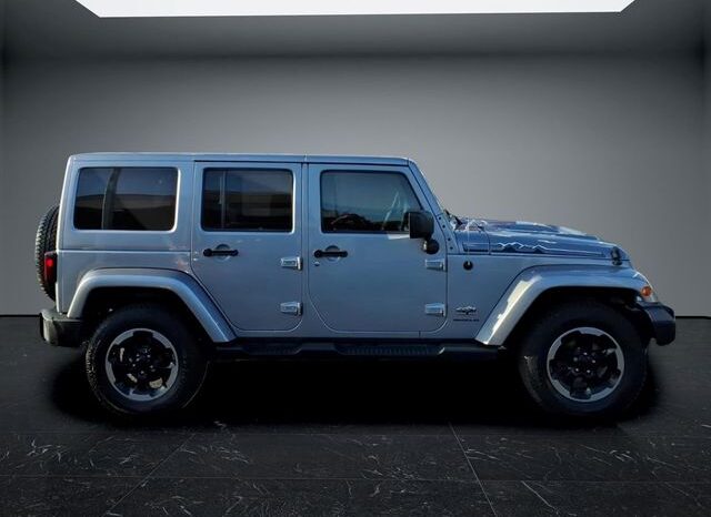 
								Jeep Wrangler full									