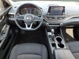 
										Nissan Altima full									