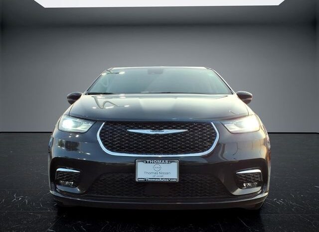 
								Chrysler Pacifica full									
