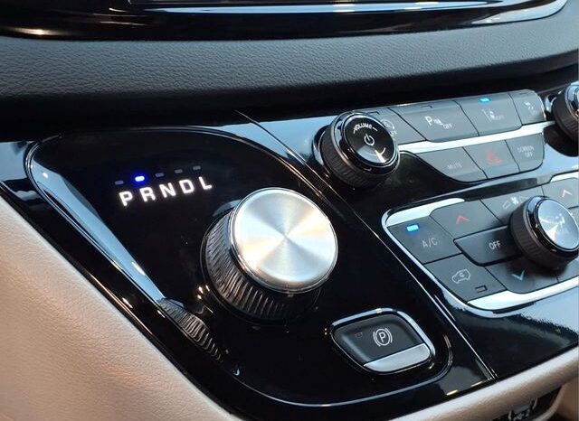 
								Chrysler Pacifica full									