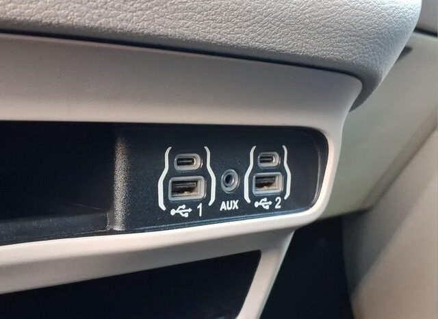 
								Chrysler Pacifica full									