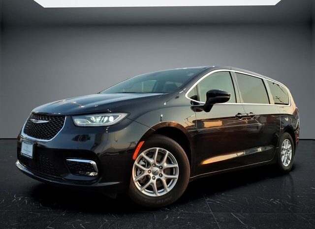 
								Chrysler Pacifica full									