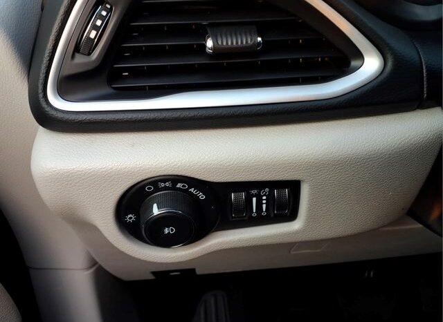 
								Chrysler Pacifica full									